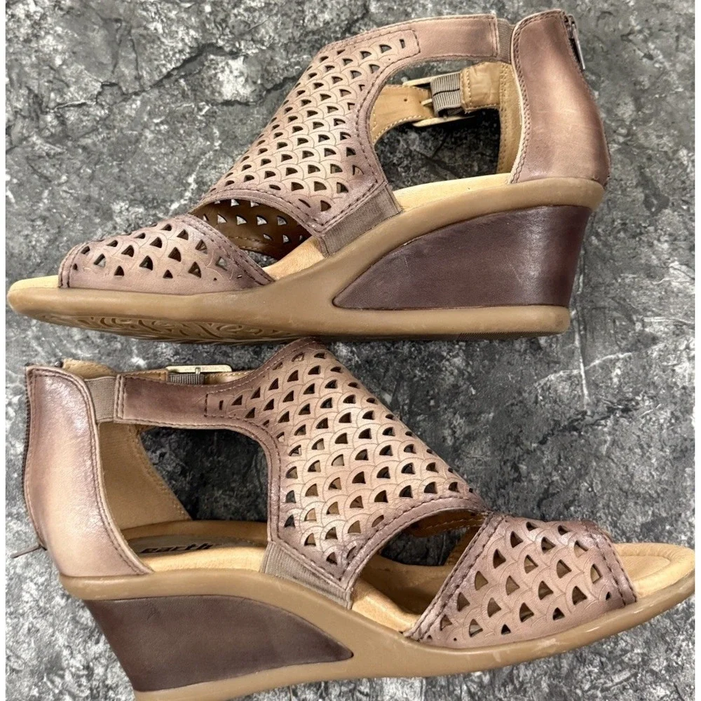 Earth danae leather